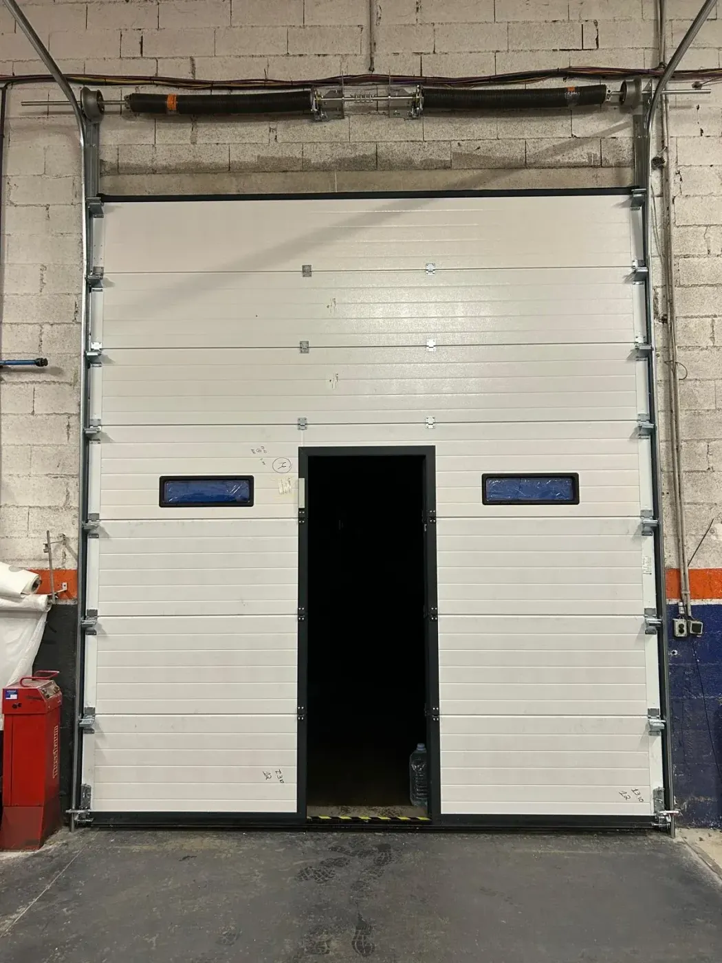 Porte sectionnelle industrielle à Marseille